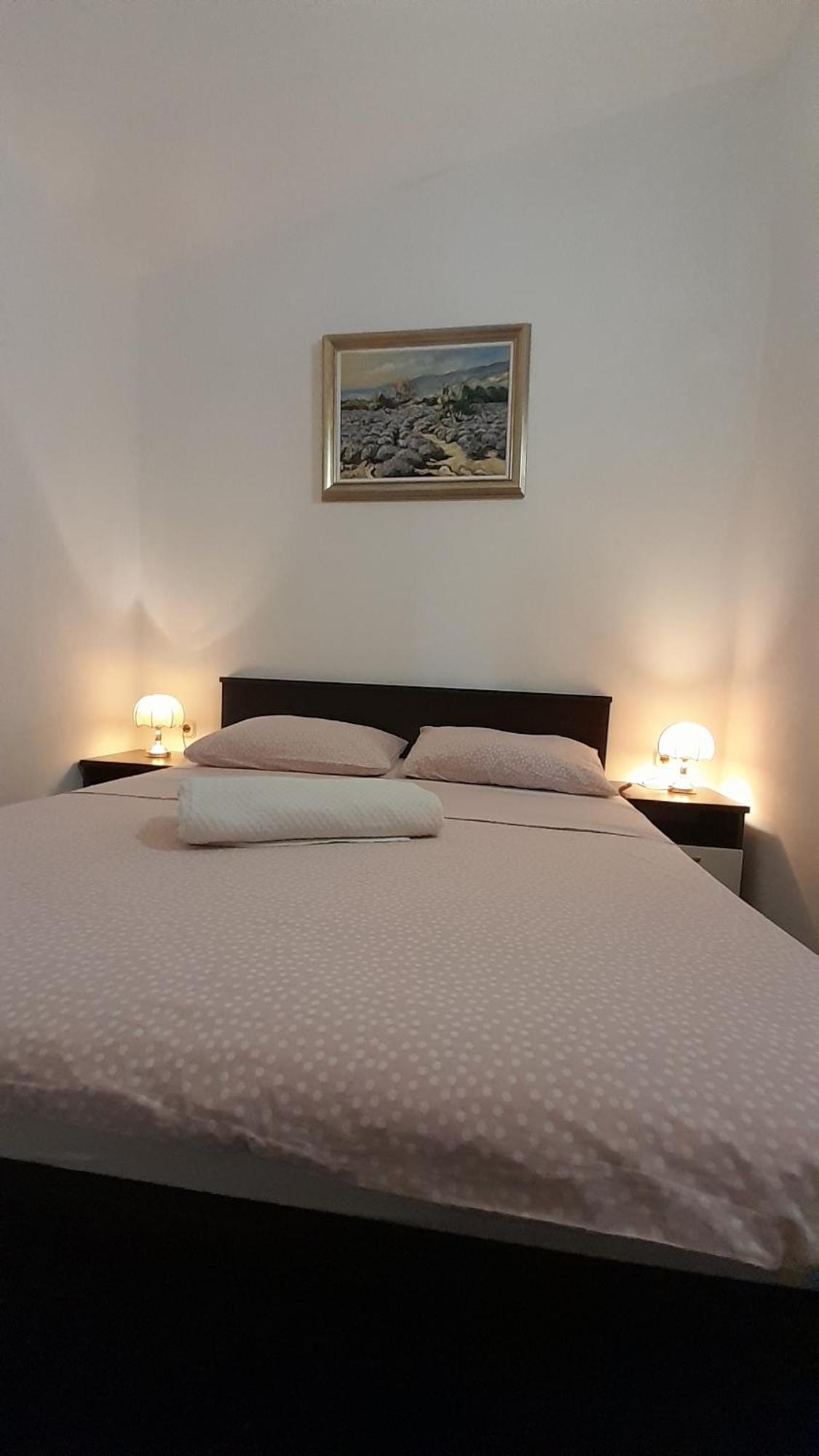 Apartmani Ivankovic Karlobag Quarto foto