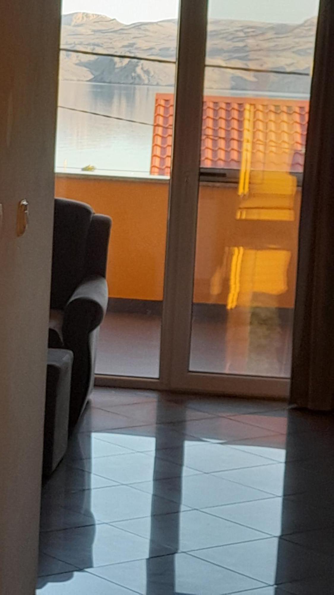 Apartmani Ivankovic Karlobag Quarto foto